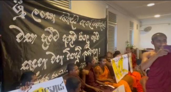 Student monks protest inside Education Ministry